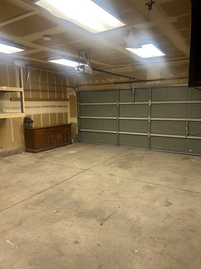 Building Photo - 1808 Rock Ct