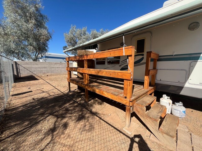 Building Photo - One Bedroom Trailer in Deer Valley - All u...