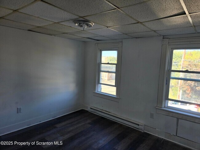 Building Photo - 536 Alder St