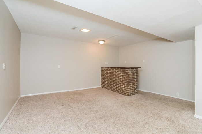 Building Photo - 10288 Dewhill Ln