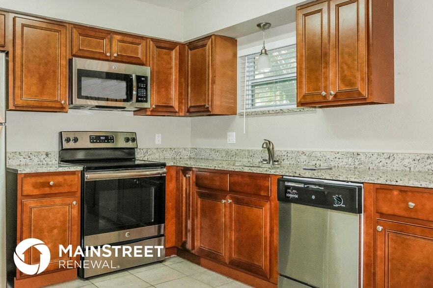 Building Photo - 609 Marianna Rd