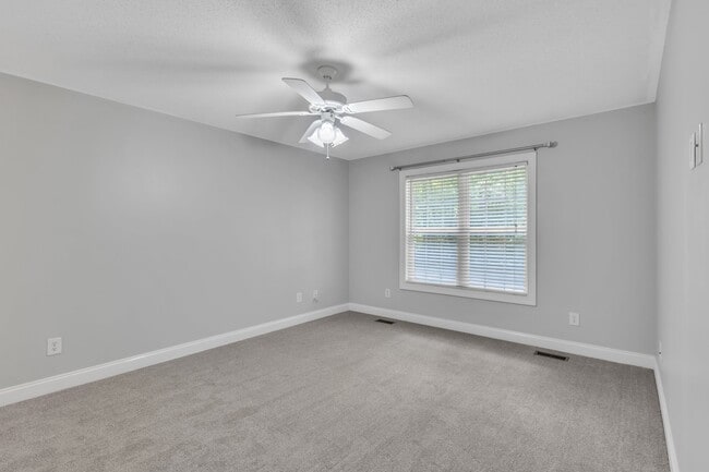 Building Photo - 7040 Pine Rd