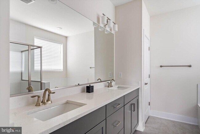 Building Photo - 36081 Windsor Park Dr