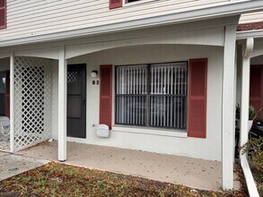 Building Photo - 2/1.5 Townhome in Port Orange