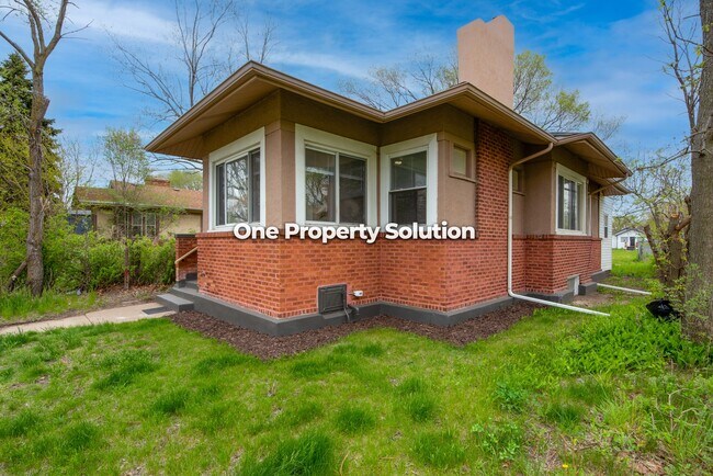 Building Photo - 411 Pierce St