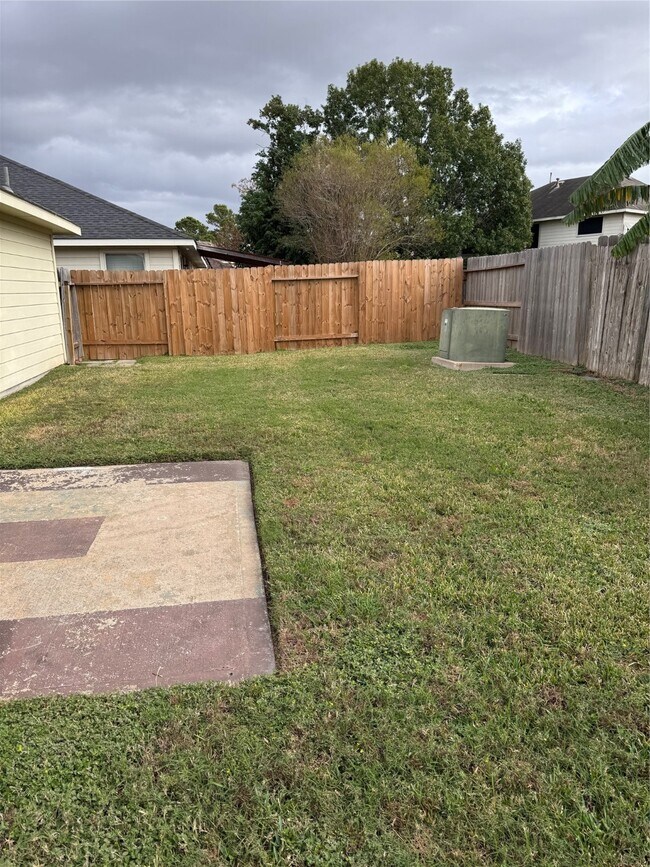 Building Photo - 19419 Woolongong Dr