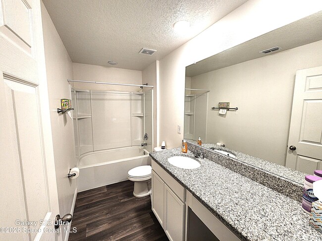 Building Photo - 1043 Corbin Cir SW