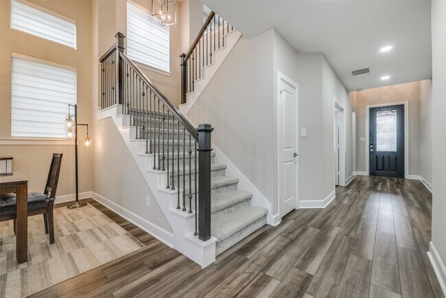 Building Photo - 20715 Via San Luis Ct