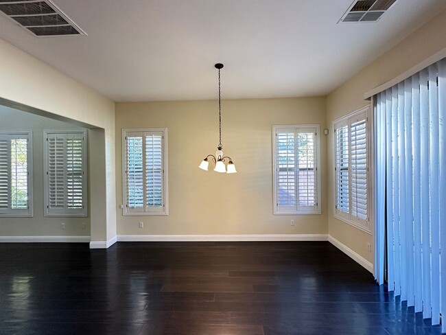 Building Photo - MADISON PLACE AT SUMMERLIN