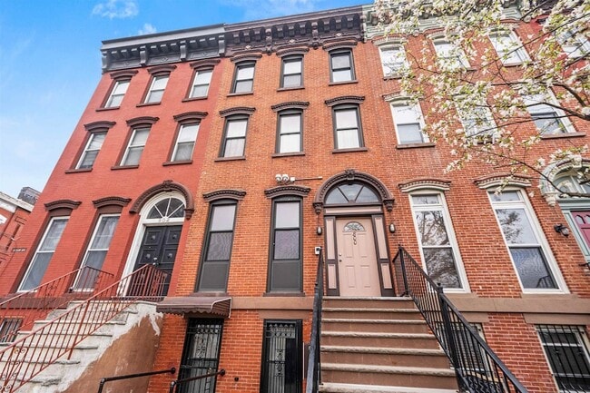 Building Photo - 800 Ocean Ave