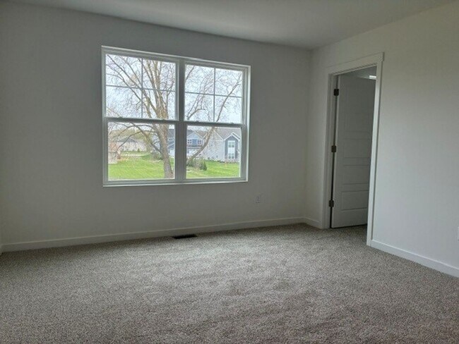 Building Photo - Brand New 3 Bedroom - 2.5 Bath Condo in Union Grove