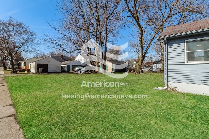 Building Photo - 3905 Ford St