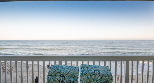 Building Photo - OCEANFRONT GETAWAY OFF-SEASON MONTHLY RENTAL