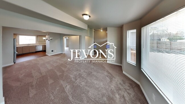 Building Photo - Enchanting 2020-built single-family home in Yakima