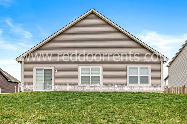 Building Photo - 692 N Granite Dr
