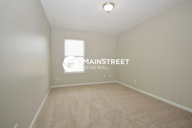 Building Photo - 4 Bedroom Pet-Friendly Home in Plainfield, IN with Main Street Renewal