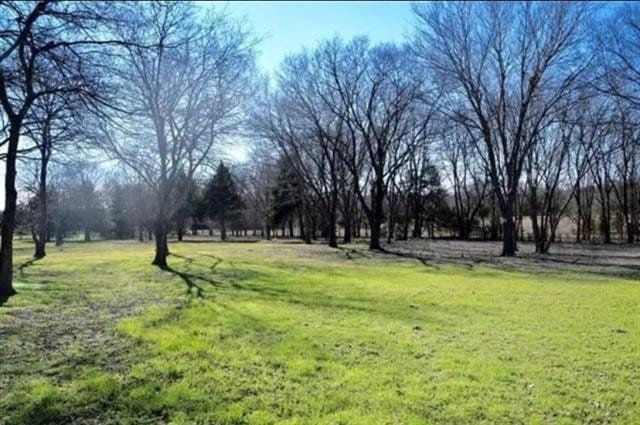 Building Photo - 441 Country Club Rd