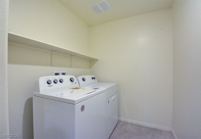 Building Photo - 7906 W Agate Ave