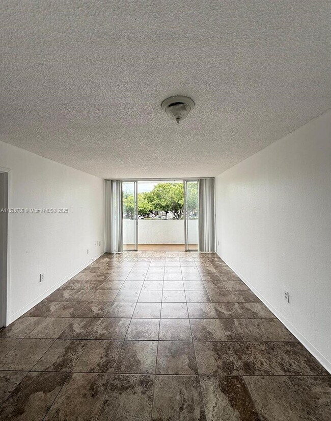 Building Photo - 2160 SW 16th Ave