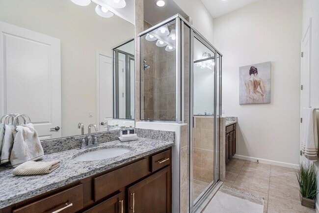 Building Photo - 5160 Willow Crk Dr