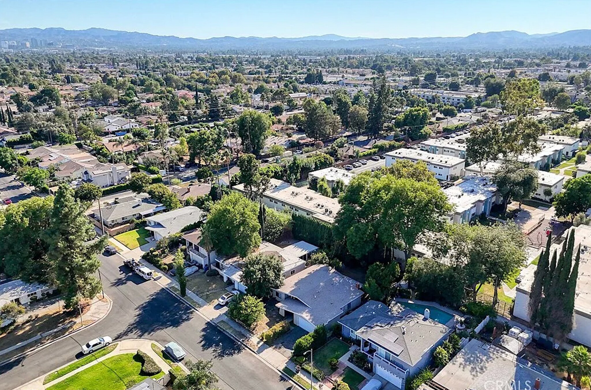 Building Photo - 8763 Lurline Ave