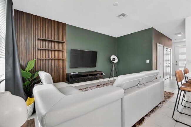 Building Photo - 1363 Captiva Cv