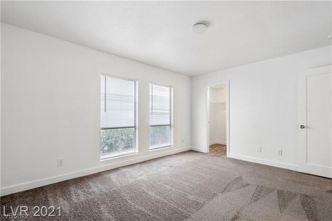 Building Photo - 3749 Carlyle Dr