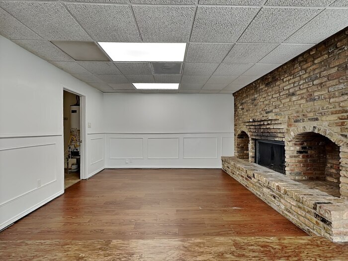 Building Photo - 2515 Wanda Dr