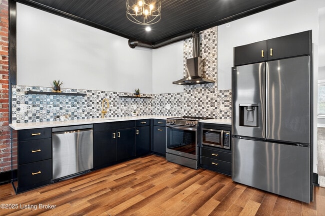 Building Photo - 1529 W Market St