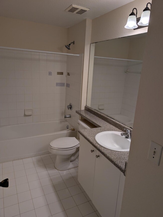 Building Photo - 350 Crestwood Cir