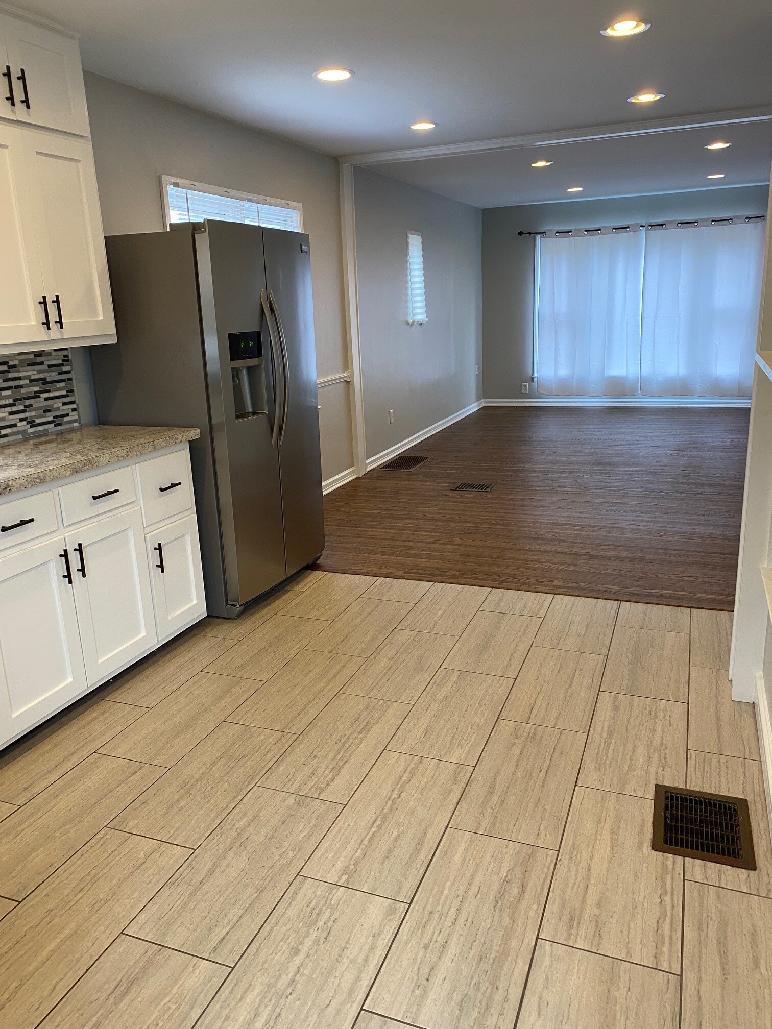 Building Photo - 5311 Crittenden Ave