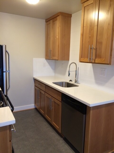 Building Photo - Full Remodel! University Park-Portsmouth-H...