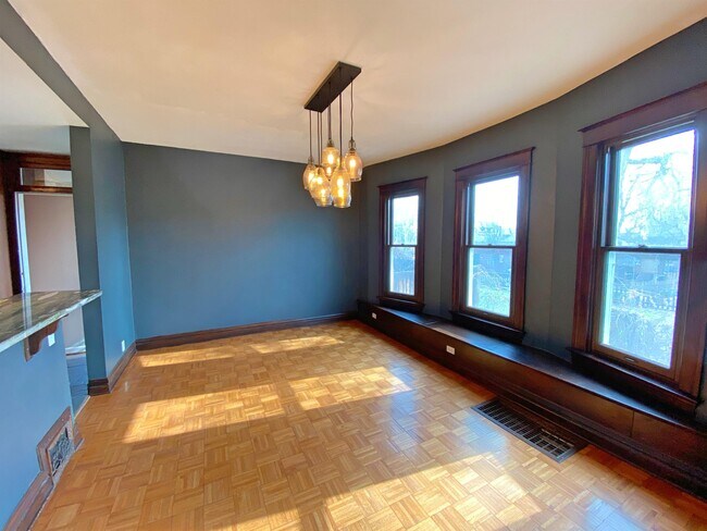 Building Photo - 2445 W 37th Ave