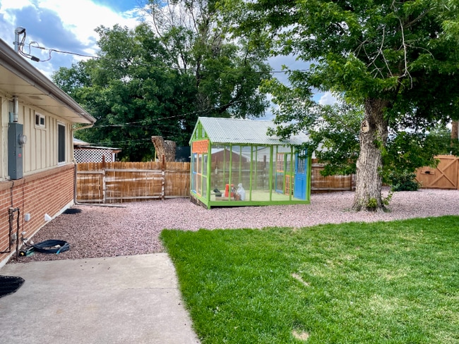 Building Photo - 2610 E Bijou St