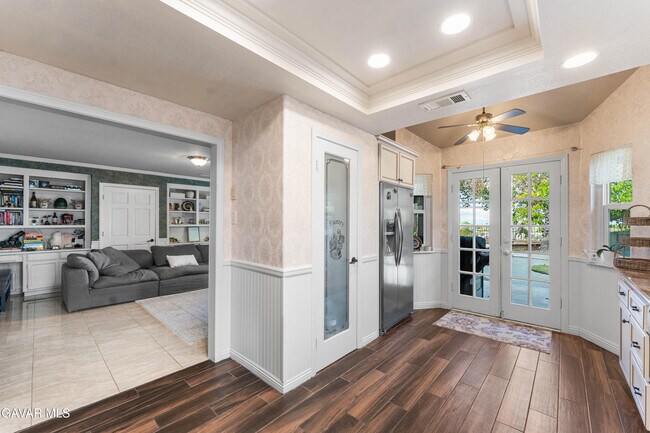 Building Photo - 5641 Hickory St