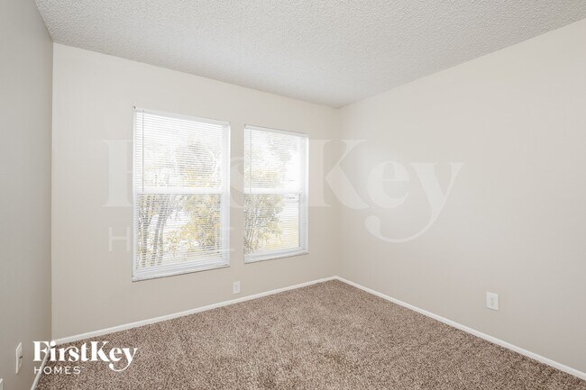 Building Photo - 2738 Springfield Dr