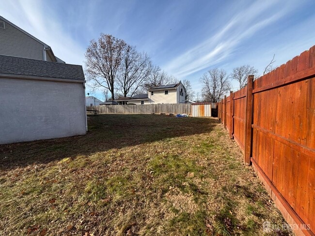 Building Photo - 921 Walnut St