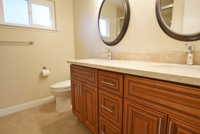 Building Photo - Beautifully Updated 5 Bedroom and 3 Bath Home in Desirable Blossom Valley Neighborhood!