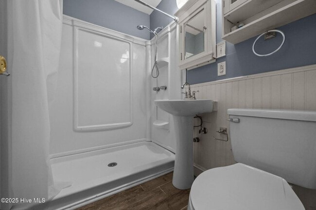 Building Photo - Spacious updated home in Jax - Pet Friendly - Great Location