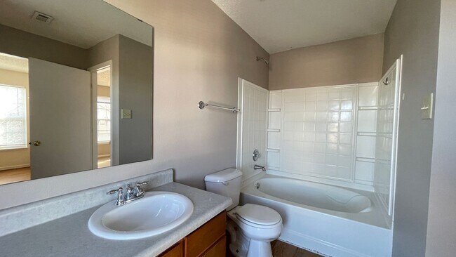 Building Photo - 4113 Doten Dr
