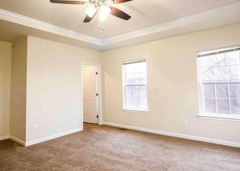 Building Photo - 2691 Sheffield Hill Way
