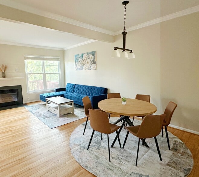 Building Photo - 45537 Lake Haven Ter