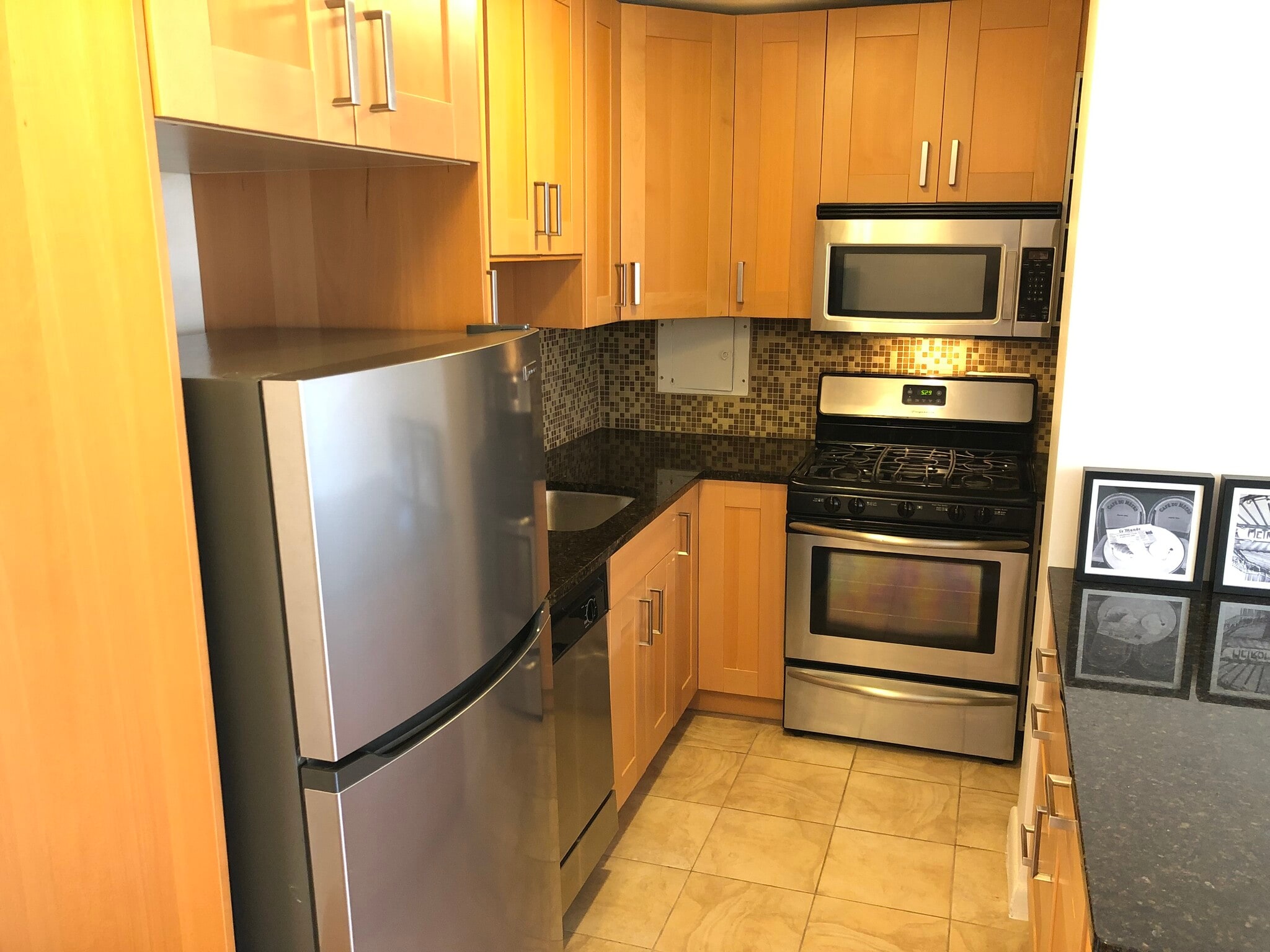 Kitchen - 950 25th St NW