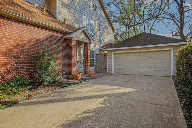 Building Photo - 15 S Avonlea Cir