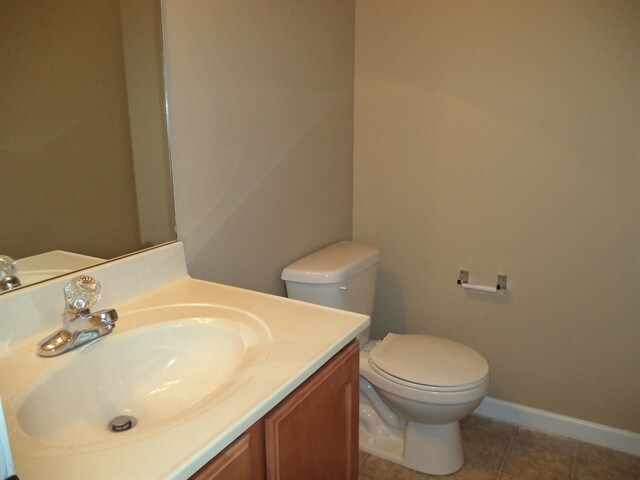 Building Photo - 4905 Sunday Silence Dr