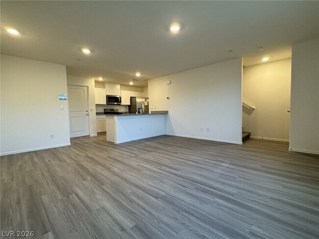 Building Photo - 5012 Apple Mesa Ave