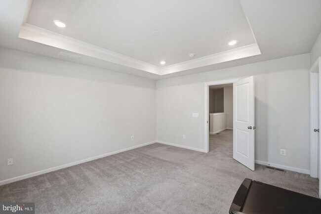 Building Photo - 4922 MacDonough Pl