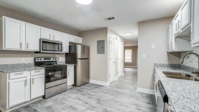 Building Photo - Magnolia Trace