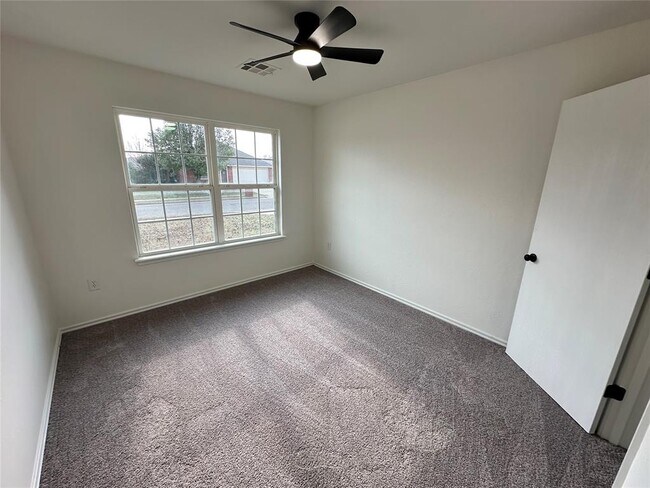 Building Photo - 4613 SE 78th St