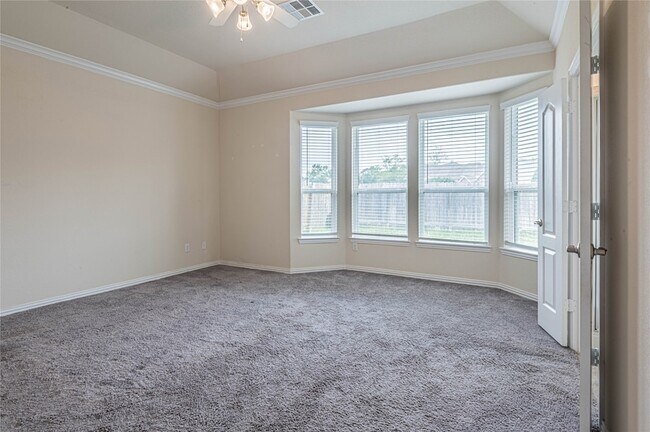 Building Photo - 21263 Lucknow Ln